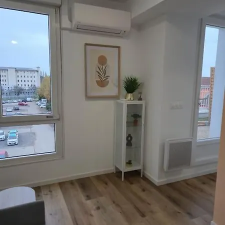 304 - Avec Terrasse Refait A Neuf Strasburg